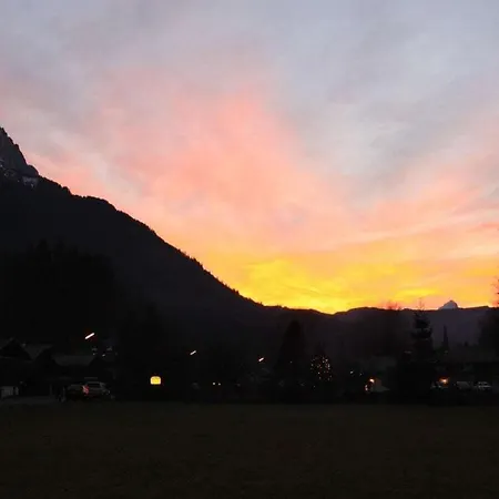 Hupfleitenjoch In Haus Zugspitze * グライナウ